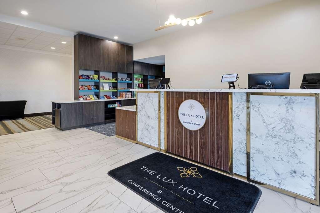 The Lux Hotel & Conference Center, Ascend Hotel Collection ウォータールー インテリア 写真